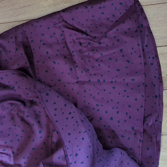 Abercrombie & Fitch - Maroon Polka Dot Skirt S - Picture 3 of 5